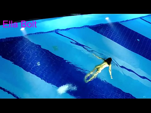 ❤️ Não consigo parar de observar, jovem loira apanhada nadando nua na piscina do resort ELLA BOLT ️ Porno fodido em pt-br.xlxxporno.ru ☑